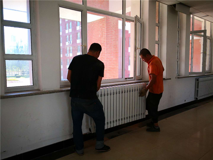 一教更换散热器现场3.jpg