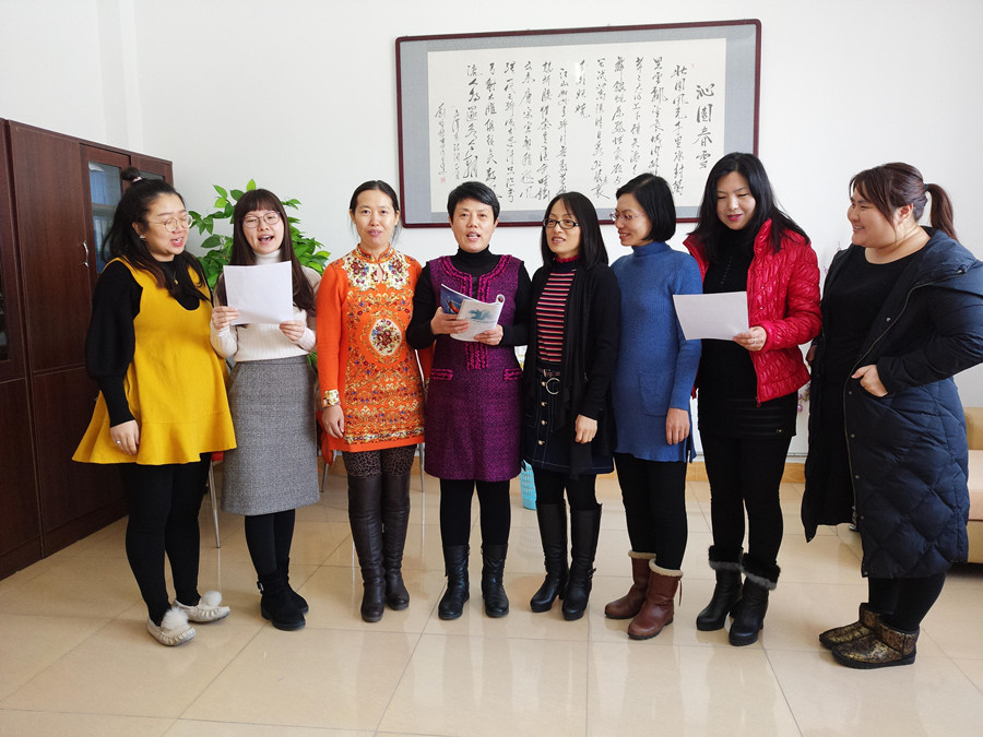 1520930536691094812.jpg 学工部女职工集体诗歌朗诵.jpg