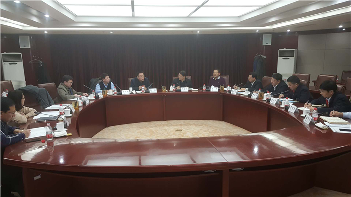 张斌一行与中国石油大港油田公司领导座谈.jpg