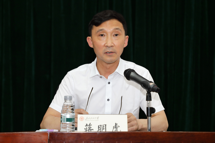 1528274347457005885.jpg ZXB_3451蒋明虎校长副本.jpg