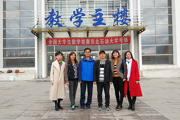 1542265229563029895.jpg 鏁欏笀鍥㈤槦.jpg